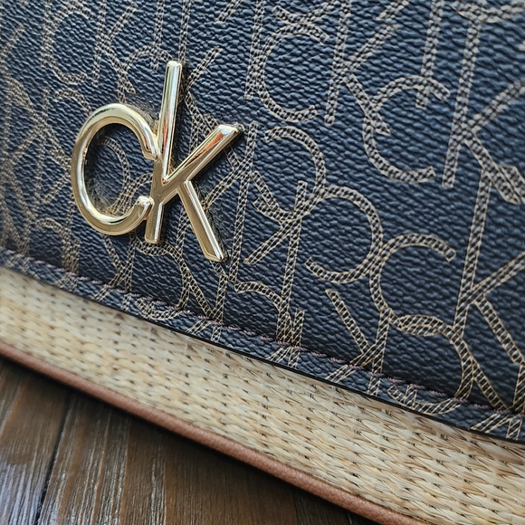 NWOT Calvin Klein Signature Shoulder Bag Crossbody Brown & Natural Straw - Picture 4 of 15